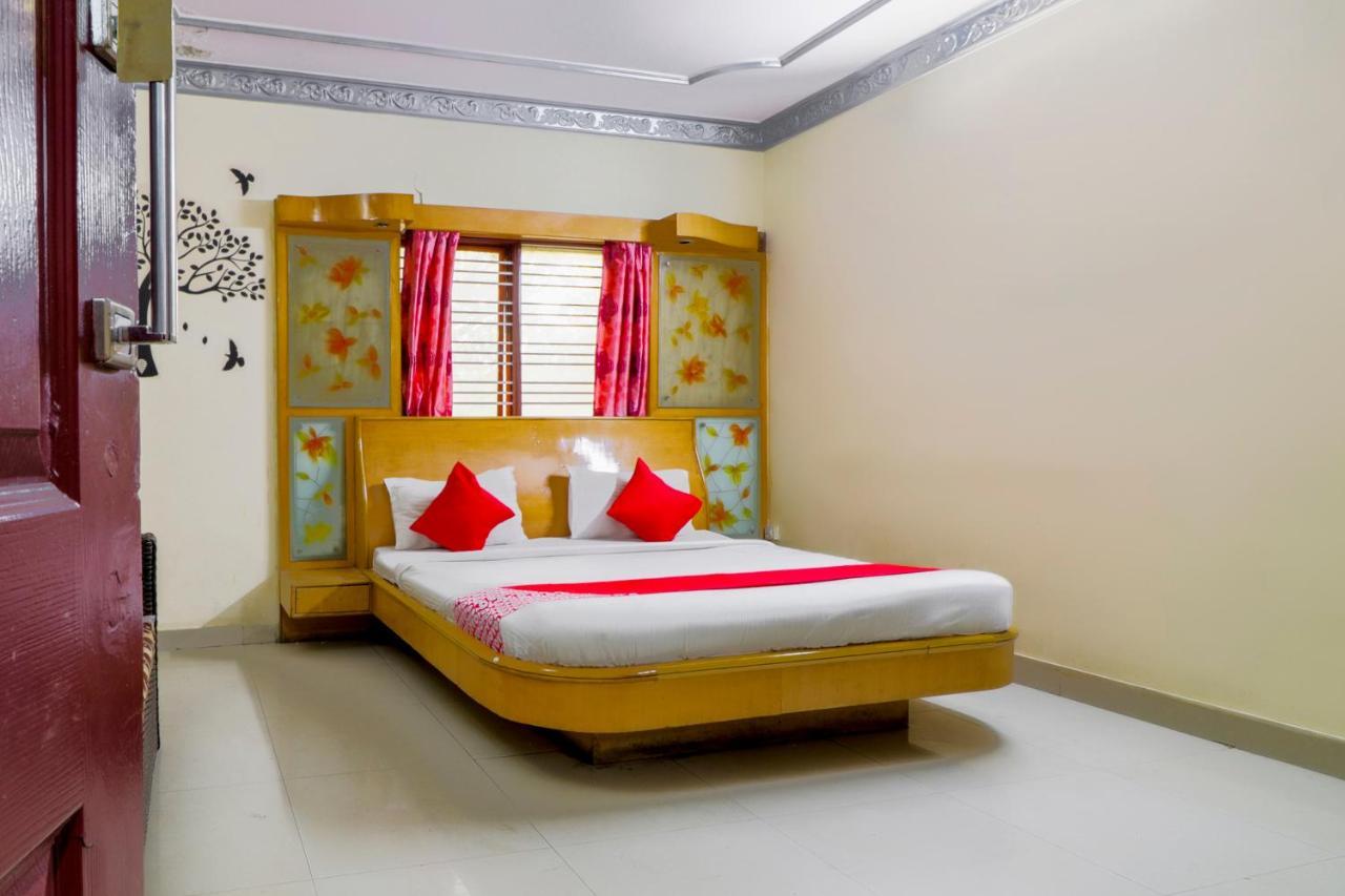 Oyo 71675 New Aishwarya Comforts Hotell Bangalore Eksteriør bilde